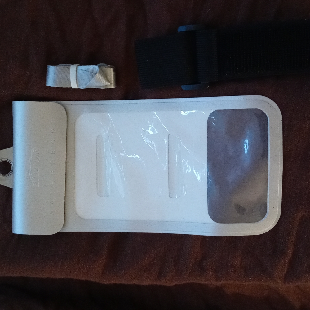 Phone pouch